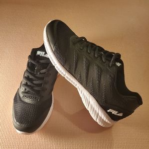 NEW Fila Black Sneaker Women's Size 6.5